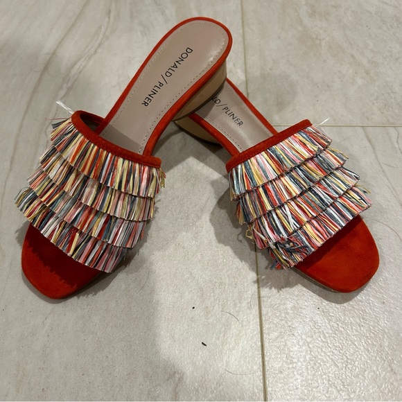 Donald J. Pliner Shoes - Donald J. Pliner Women's Red Multicolor Fringe Sandals size 6